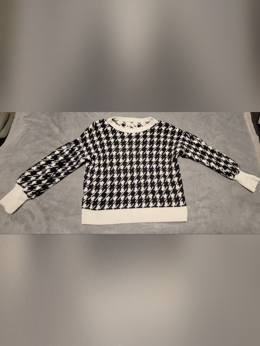 LOFT Black & White Houndstooth Crewneck Sweater